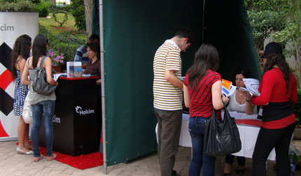 career-fairs2010-06-big.jpg