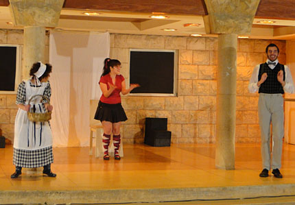 theater-day2010-14-big.jpg