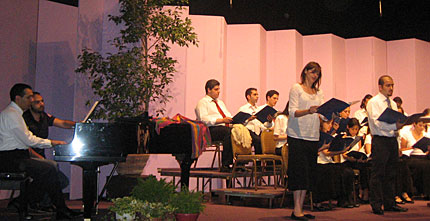 choir-spring09-03-big.jpg