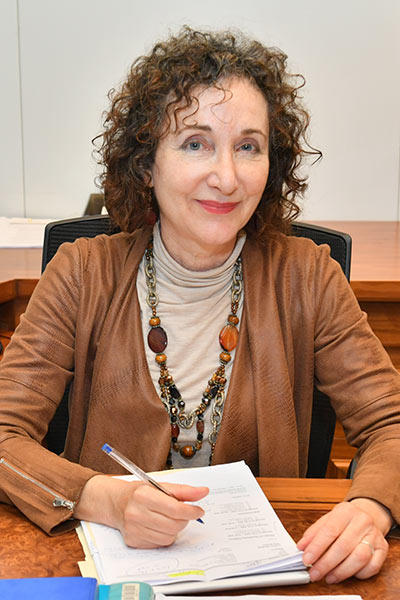 Dr. Elise Salem