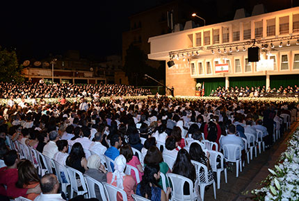 beirut-commencement-2013-02-big.jpg