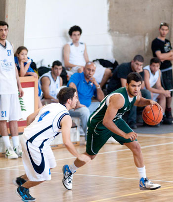 byblos-basketball-win-usc-02.jpg