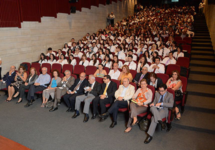 pharmacy-white-coat-ceremony-2013-04.jpg